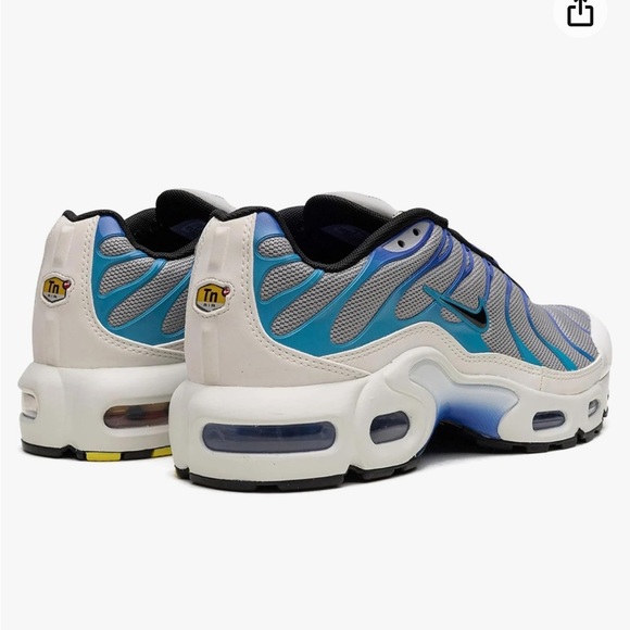 Nike air max plus youth shoes - Picture 2 of 7